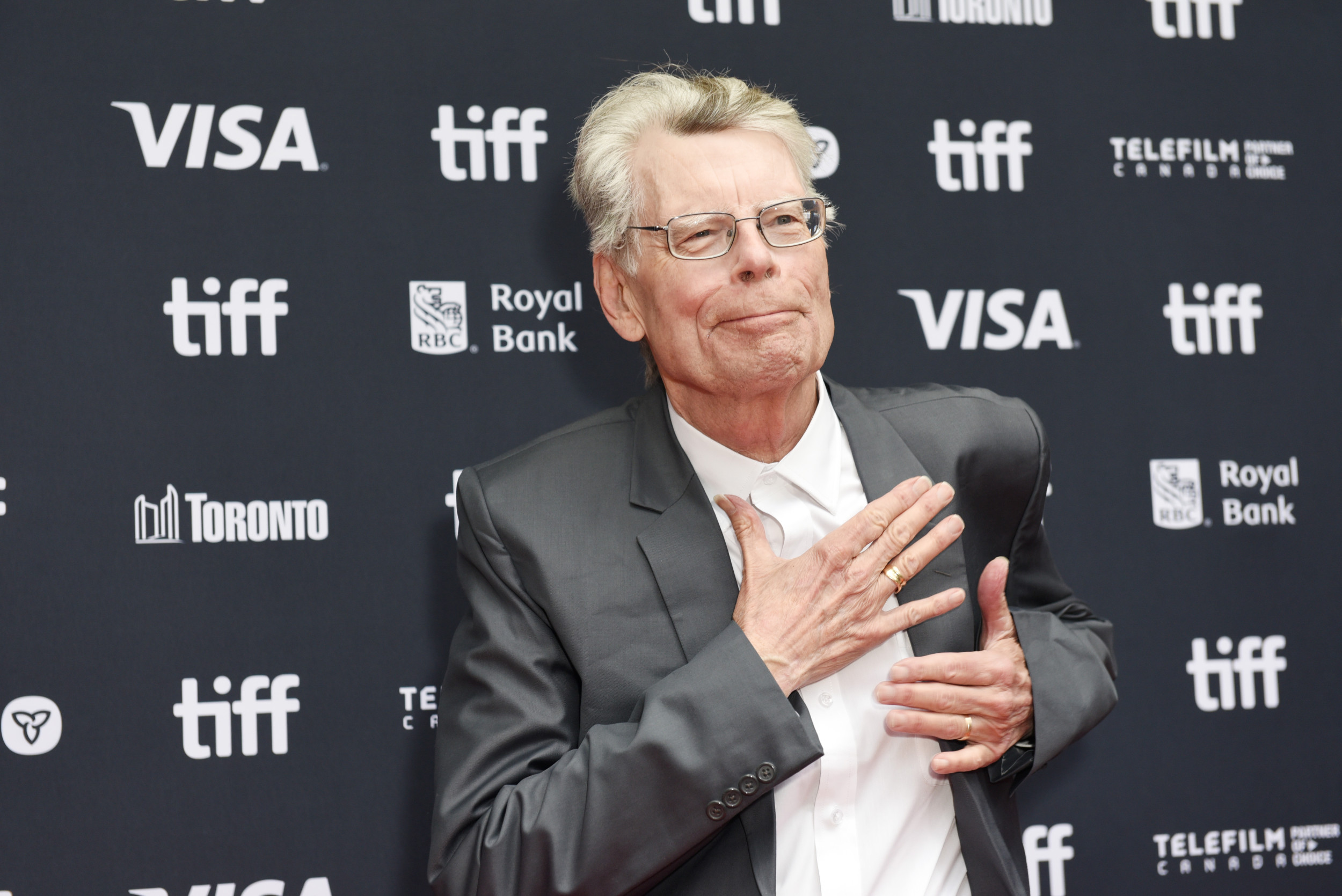 Stephen King Suggests Donald Trump Should Consider Dropping Out