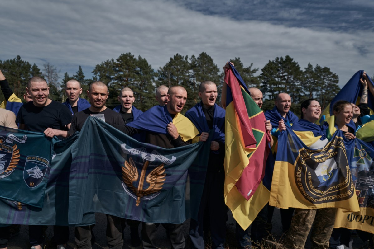 门把手女孩门把手女孩这一网络流行语起源于社交媒体和网络论坛中的一段描述或图片这个梗通常用于形容一种特定的情境或人物形象具有一定的幽默和讽刺意味
