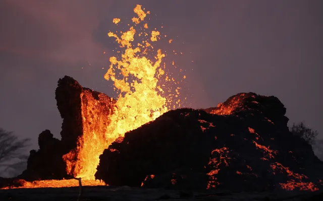 Hawaii Volcano Eruption Sparks Warning: Lava Can ‘Destroy Everything ...