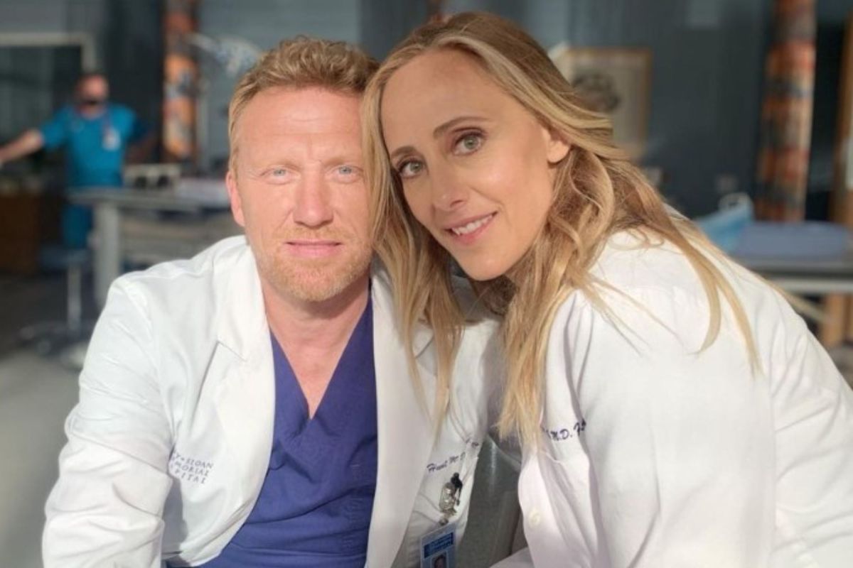 Shonda Rhimes Bids an Emotional Farewell to Grey's Anatomy Stars