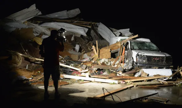 At Least 17 Killed As Tornadoes Rip Through Arkansas, Oklahoma - Newsweek