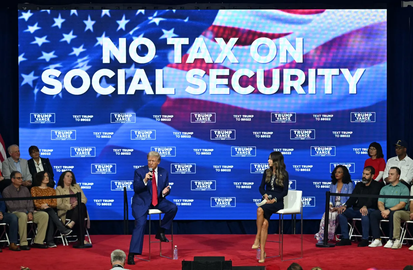 Trump’s Town Hall Suddenly Paused for Apparent Medical Incidents in ...