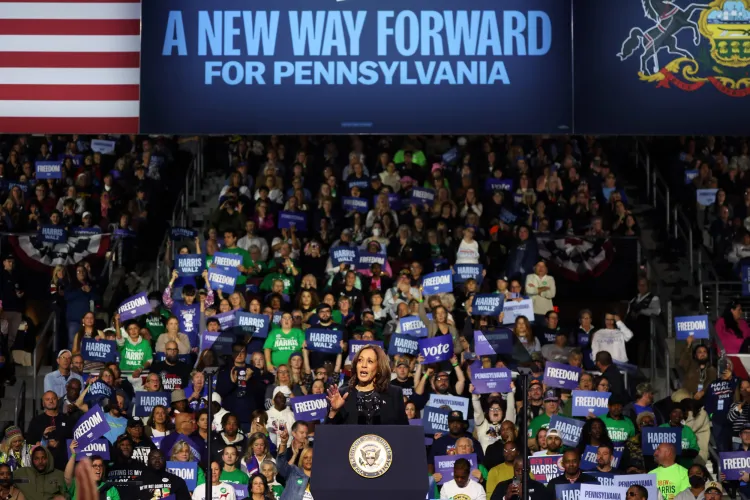 How Kamala Harris’ Pennsylvania Crowd Size Compares to Donald Trump’s ...