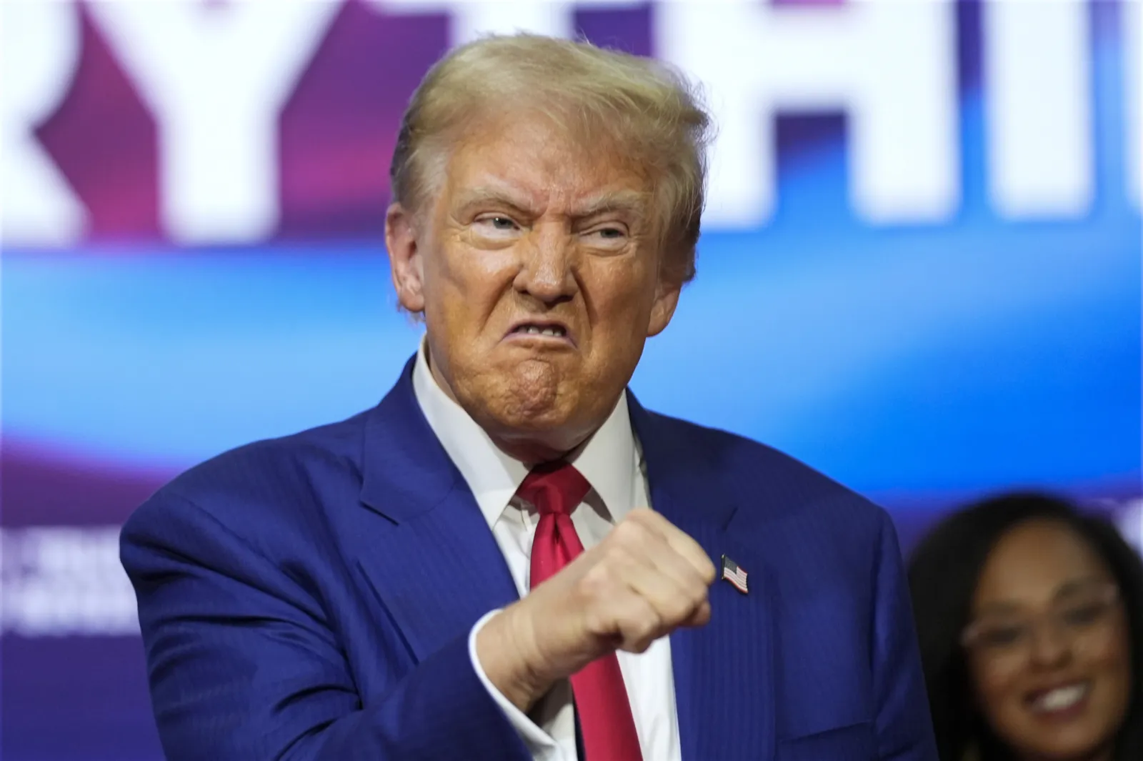 Donald Trump Leads Kamala Harris Among Early Voters in Swing States ...
