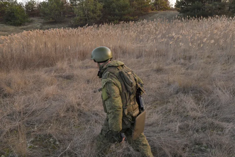Ukrainian Munitions Rain Down on Russian Troops in Kinburn Spit: Video ...