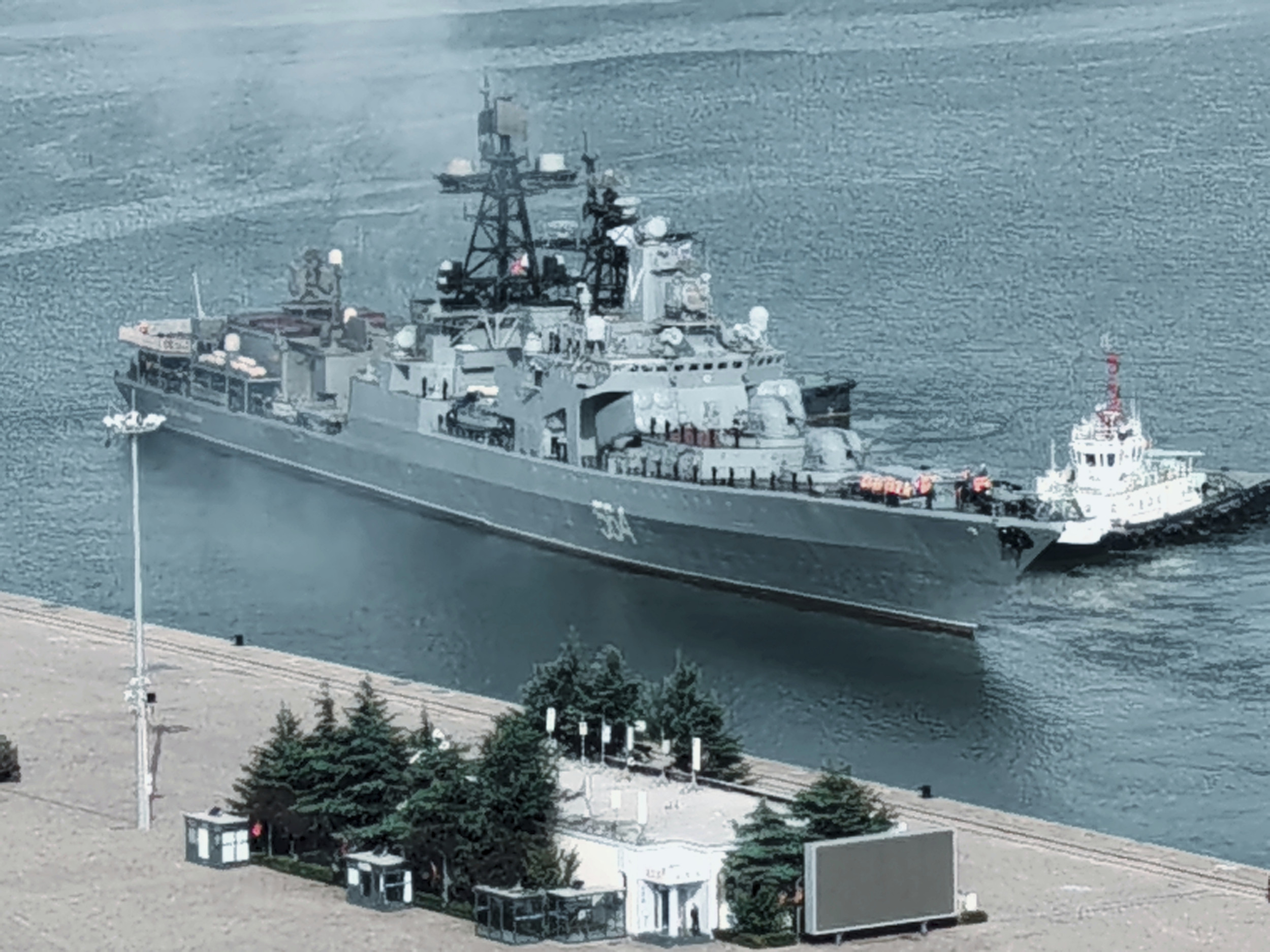 Russian Submarine, Warships Converge on Indian Ocean - Newsweek