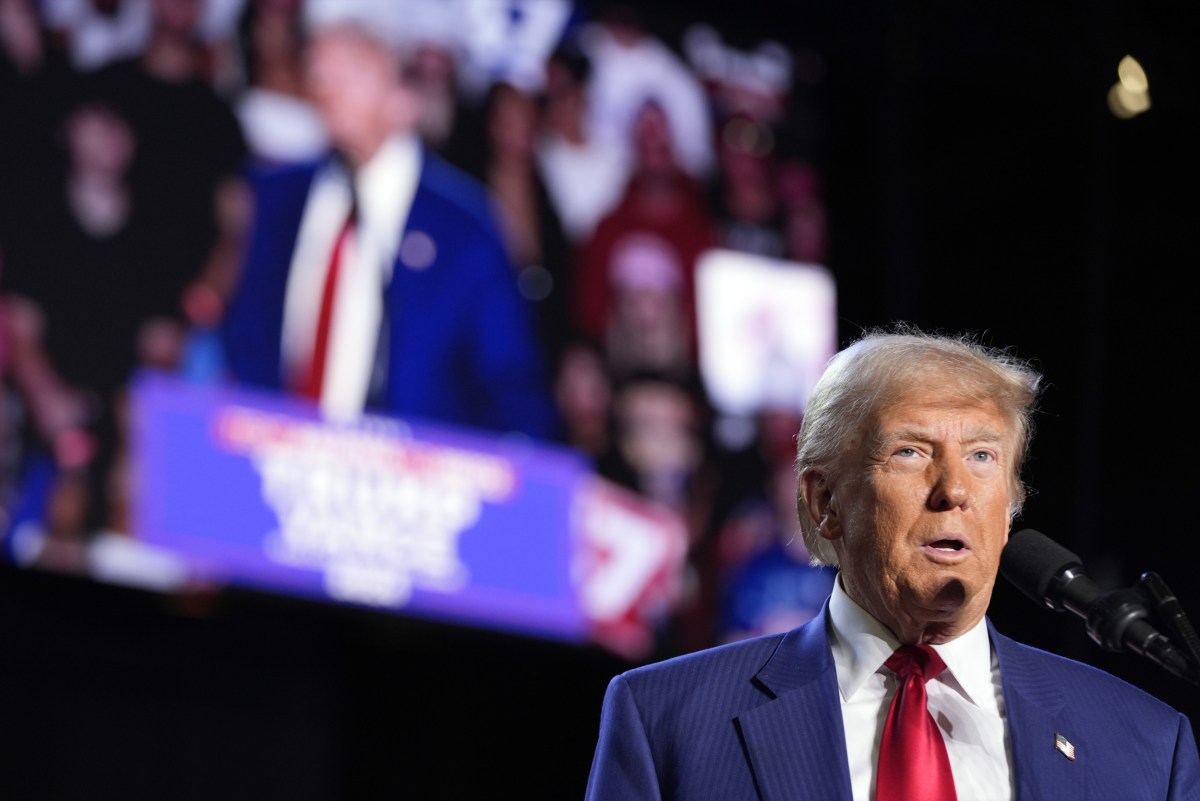 Trump Az Rally Trump Gets Surprise Guest at his Arizona Rally - Newsweek
