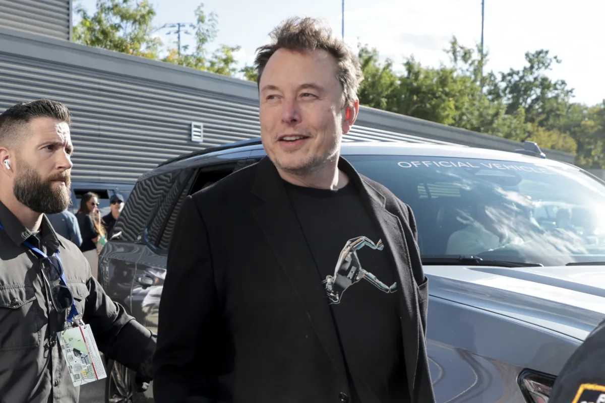 Is Elon Musk Compromised by Putin? What We Know - Newsweek