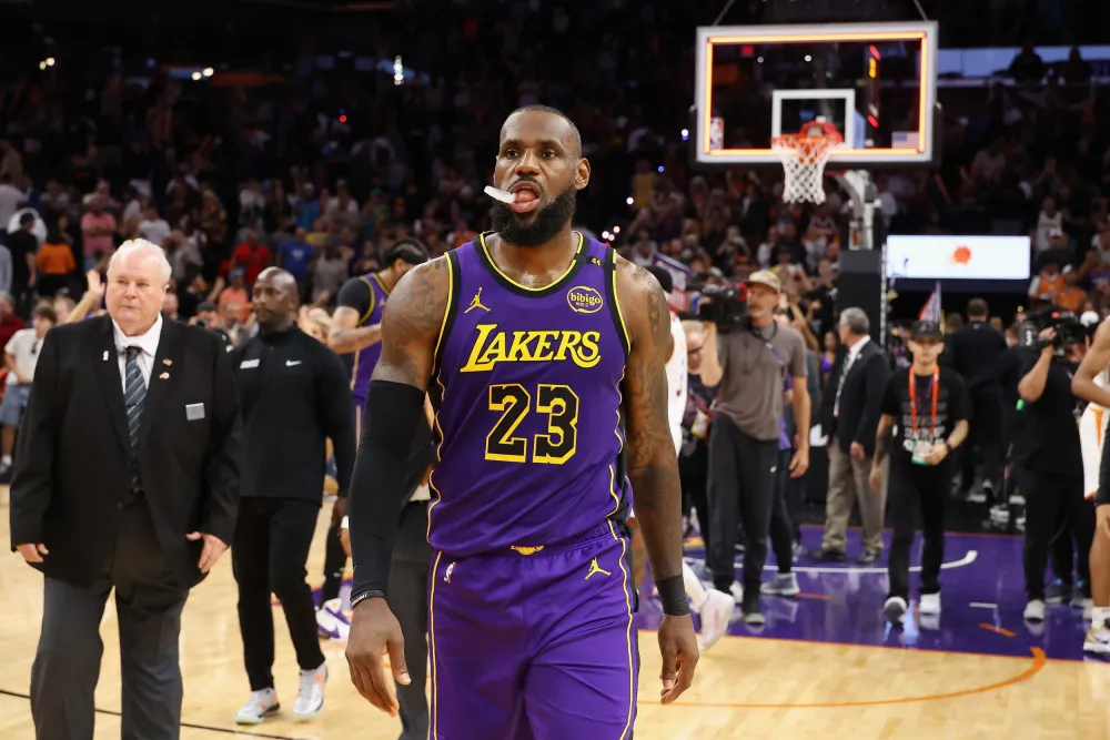 Lakers' LeBron James Breaks Down Kamala Harris Endorsement - Newsweek