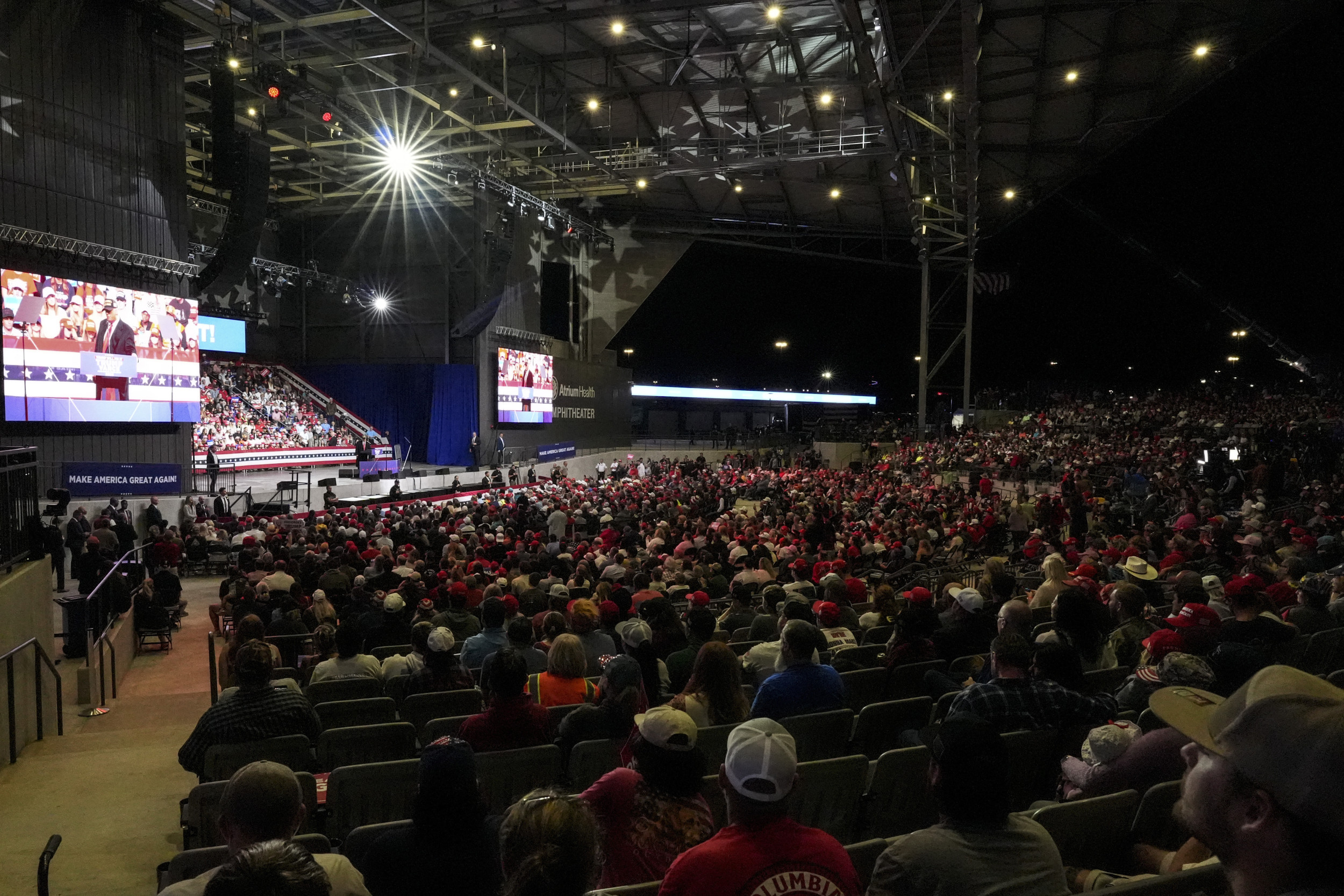 Donald Trump Met With Multiple Empty Seats During Final Georgia Rally -  Newsweek