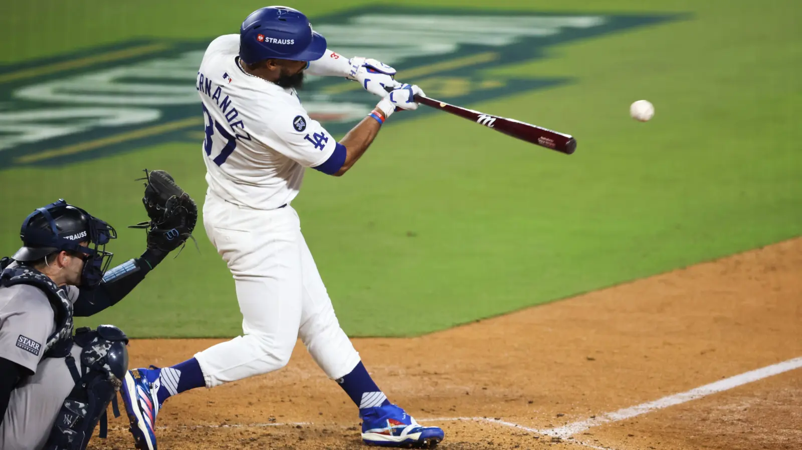 Los Angeles Dodgers outfielder Teoscar Hernández