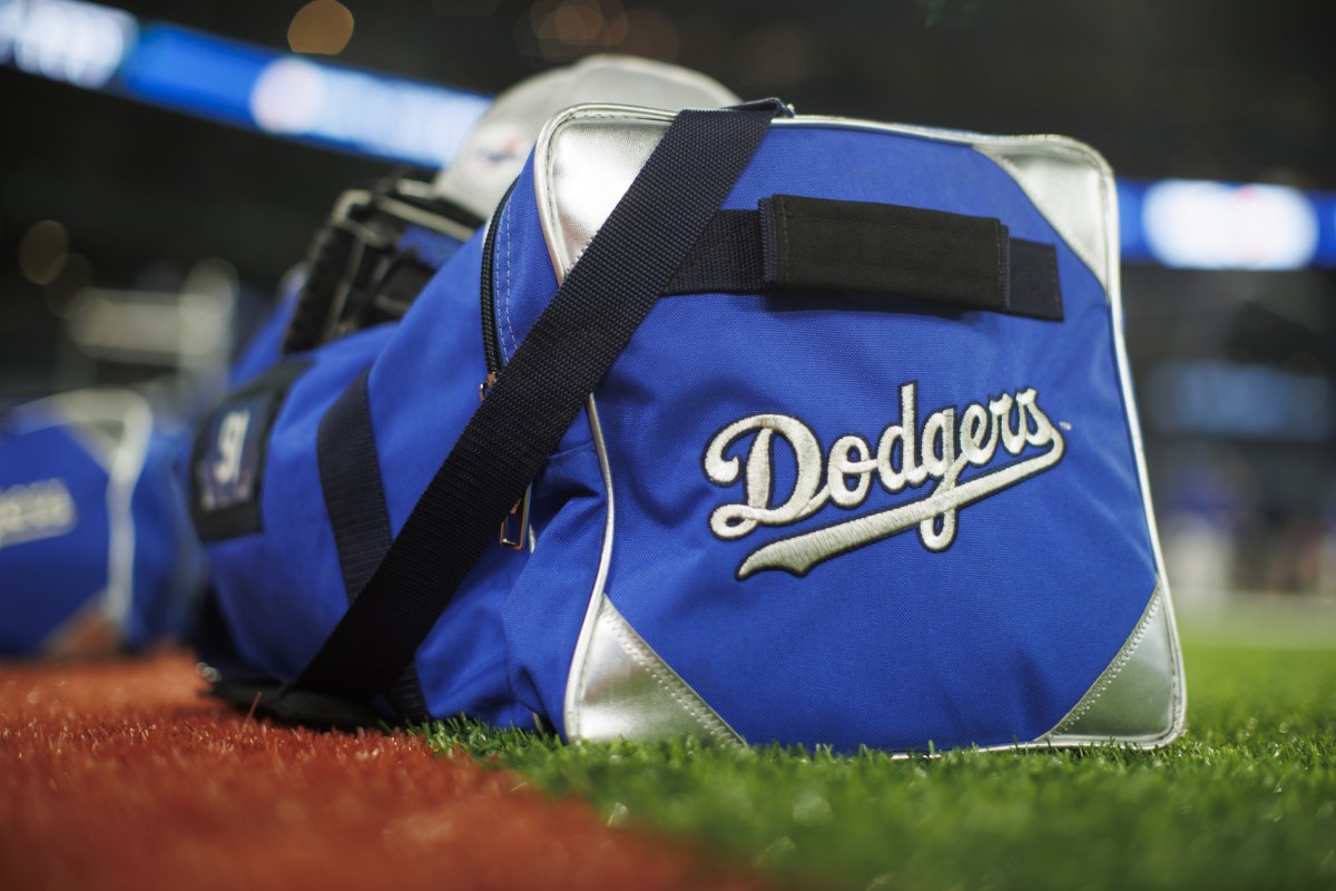 Former Dodgers Catcher Hector Valle Dies