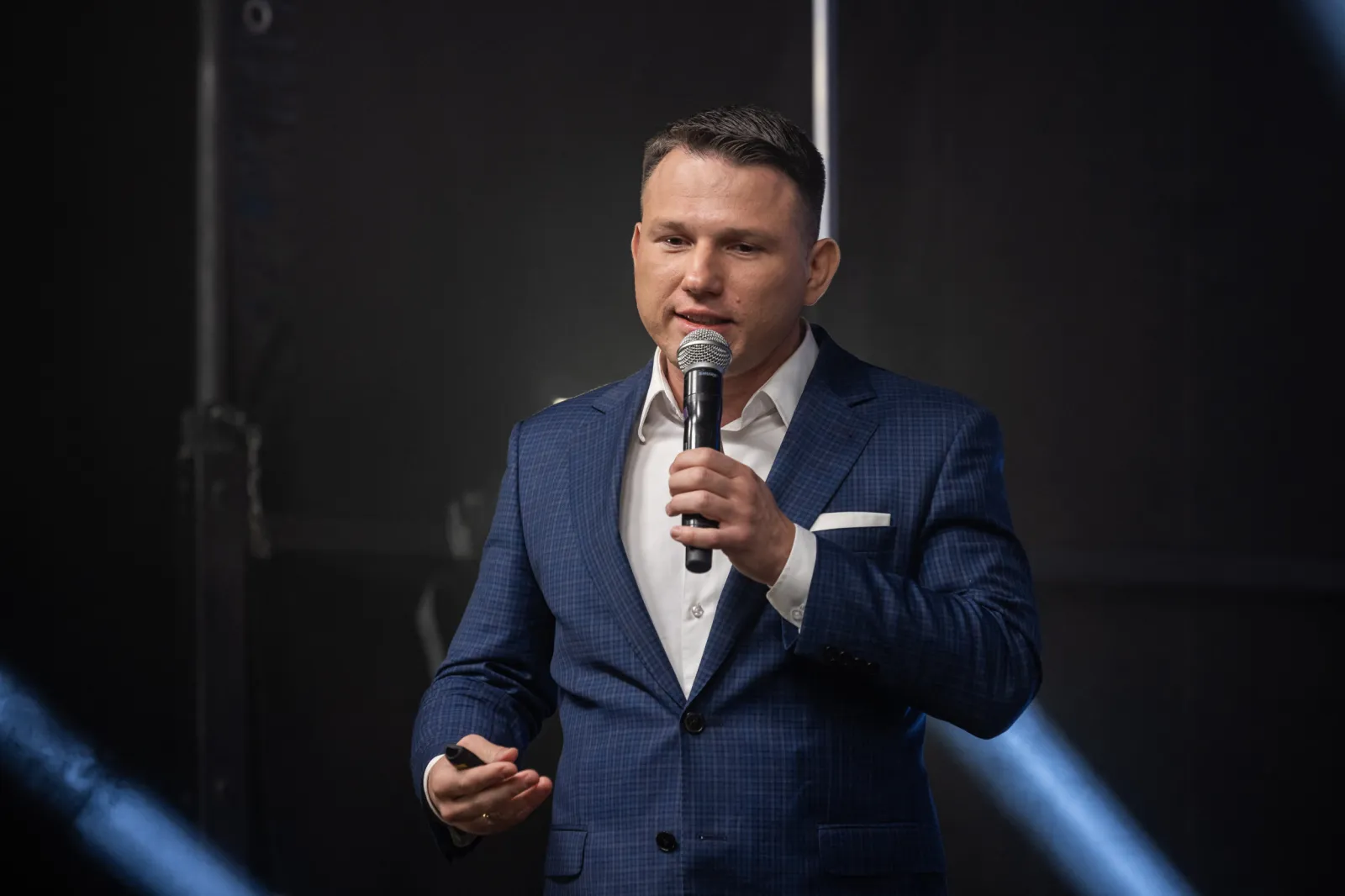 Polish Presidential Candidate Promises To Adopt Bitcoin if He Wins Election  - Newsweek