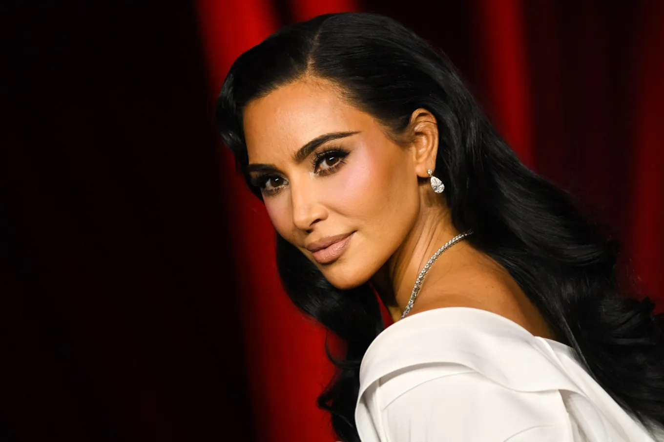 Kim Kardashian Twins With All 4 Kids and Mom Kris Jenner in New Family