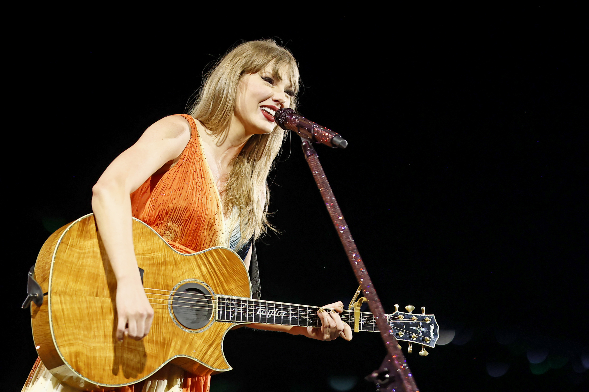 Taylor Swift Sings About Ex in New Eras Tour Mashup - Newsweek