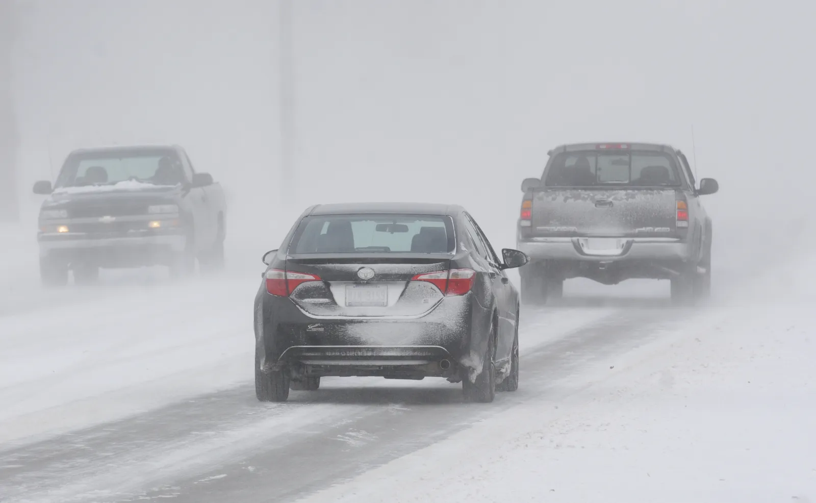 Winter Weather Warnings in 7 States as 2 Feet of Snow to Hit - Newsweek