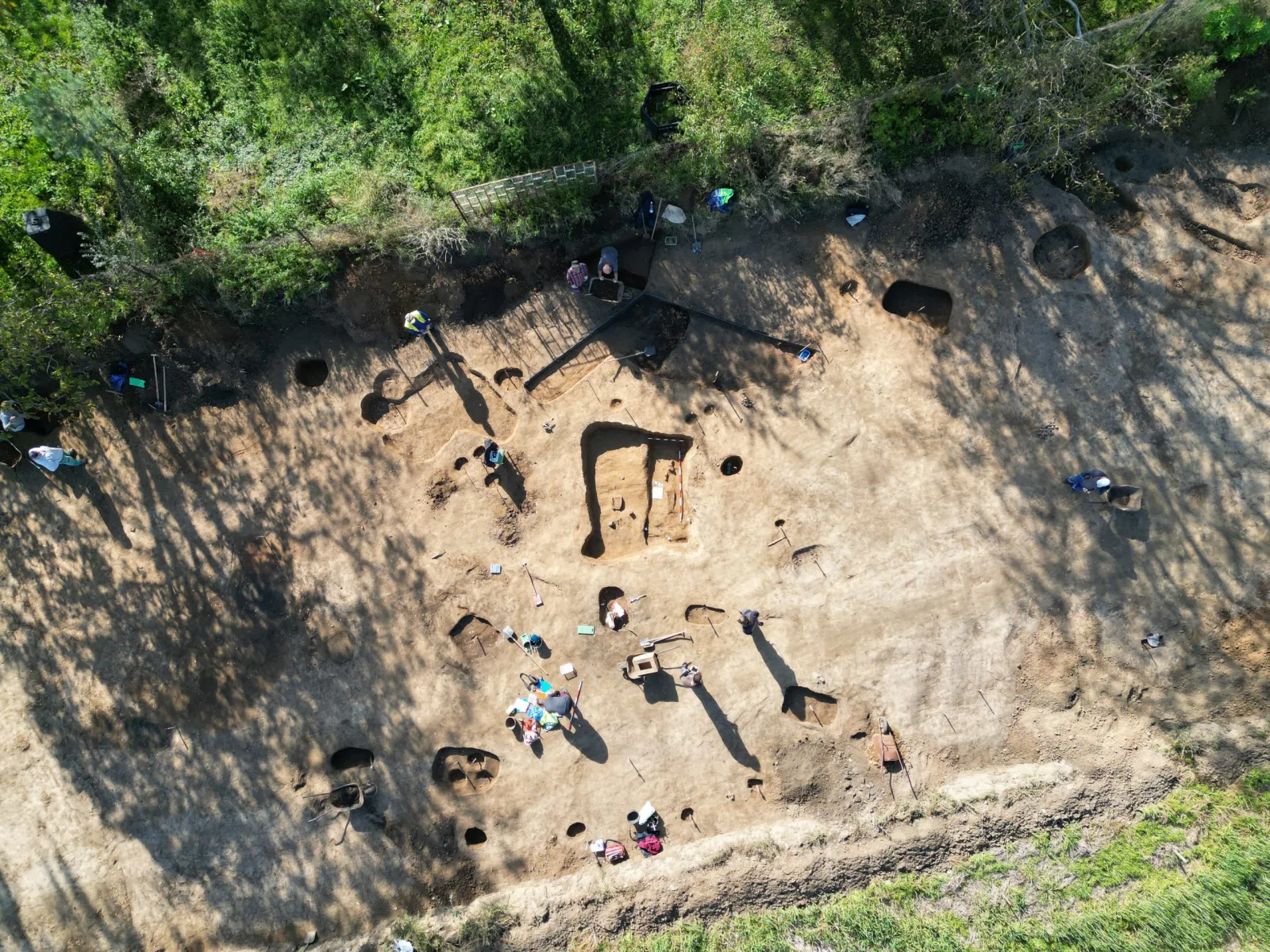 ‘Exceptional’ Ancient Burial Ground With Elite Warrior’s Grave Uncovered
