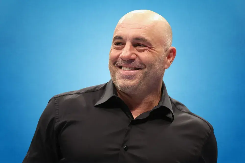 Joe Rogan Interrupts Podcast to Call Out ‘Distraction’—’Calm Down’