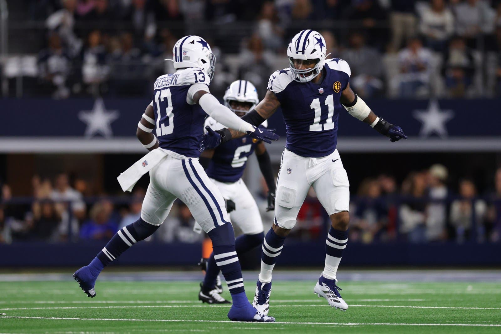 Cowboys Receive Major Injury Return News on DeMarvion Overshown - Newsweek