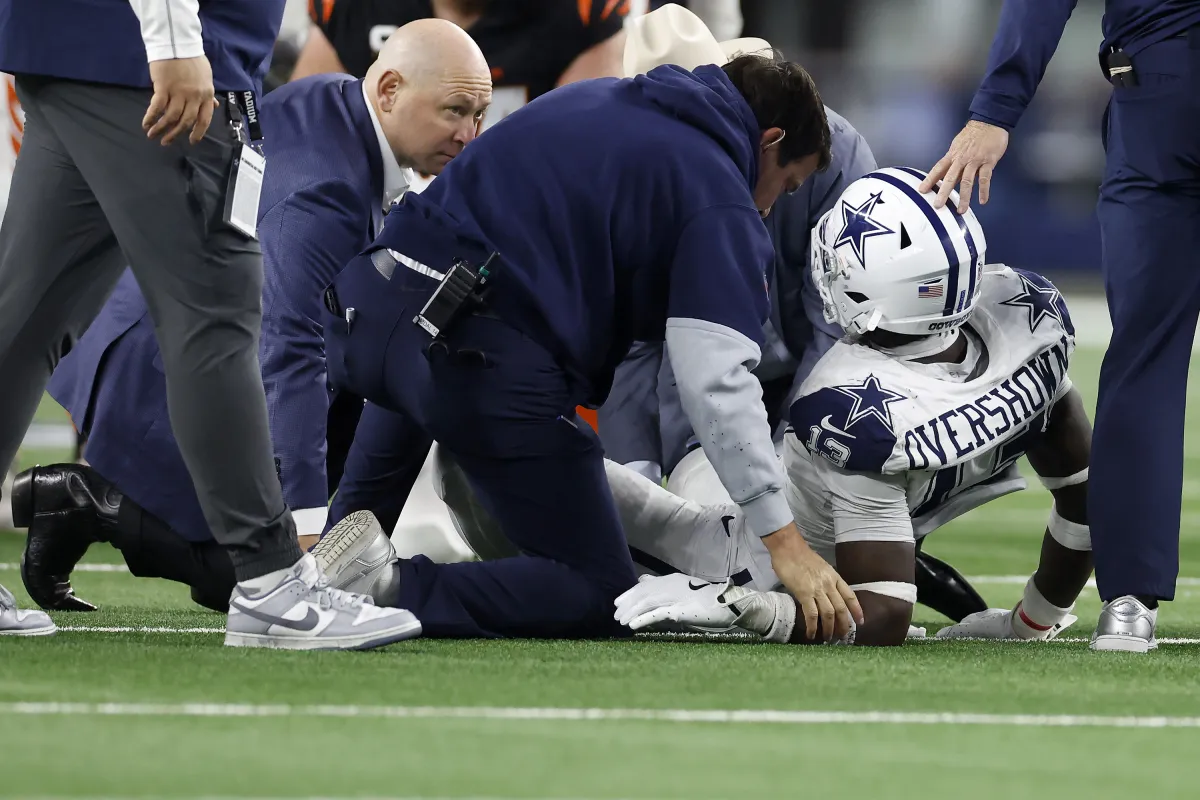Cowboys Star LB DeMarvion Overshown Tore ACL,MCL, and PCL, Could Miss ...