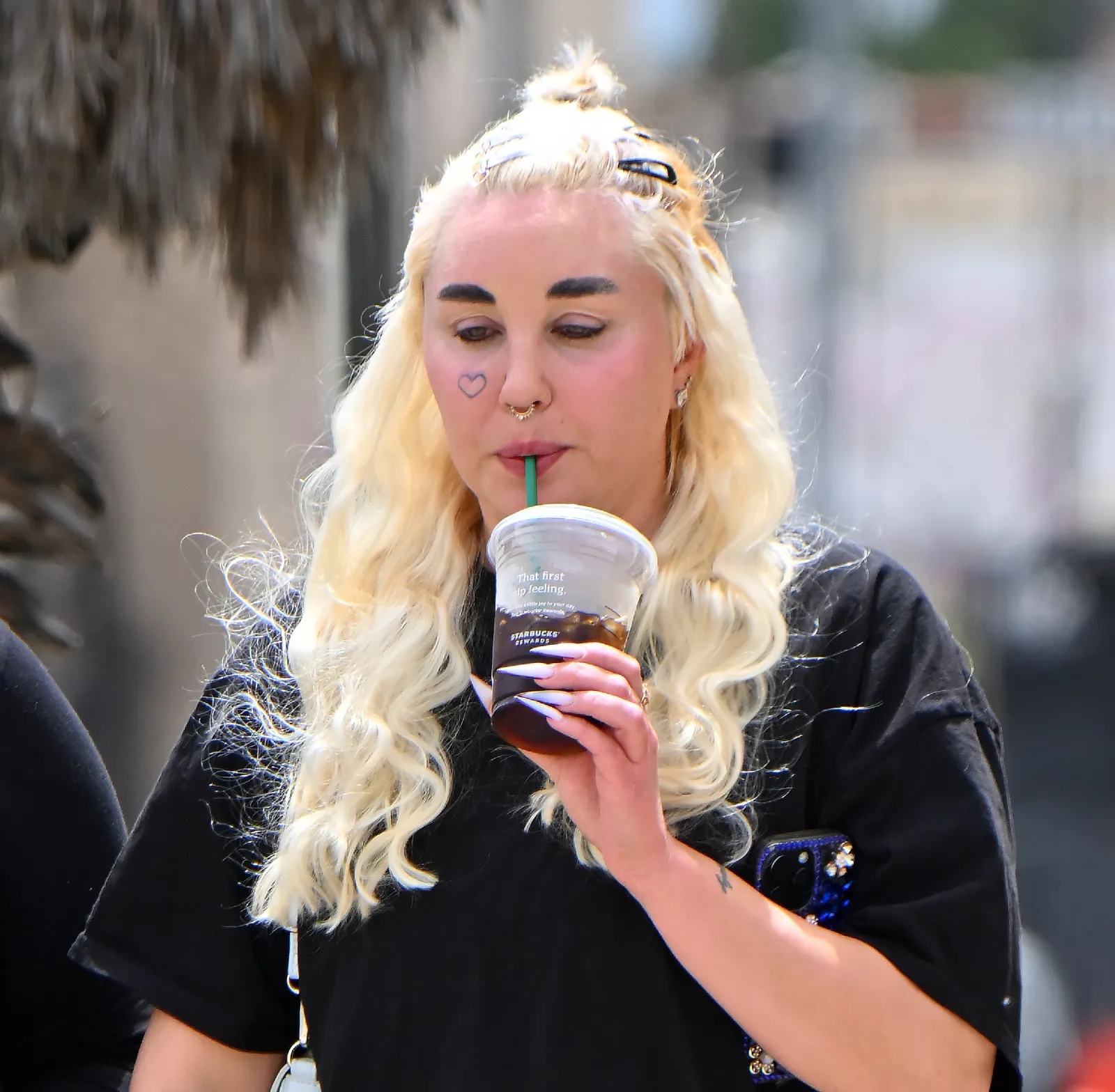 Amanda Bynes Photographed In Rare Outing Weeks After Sharing Weight Loss Update