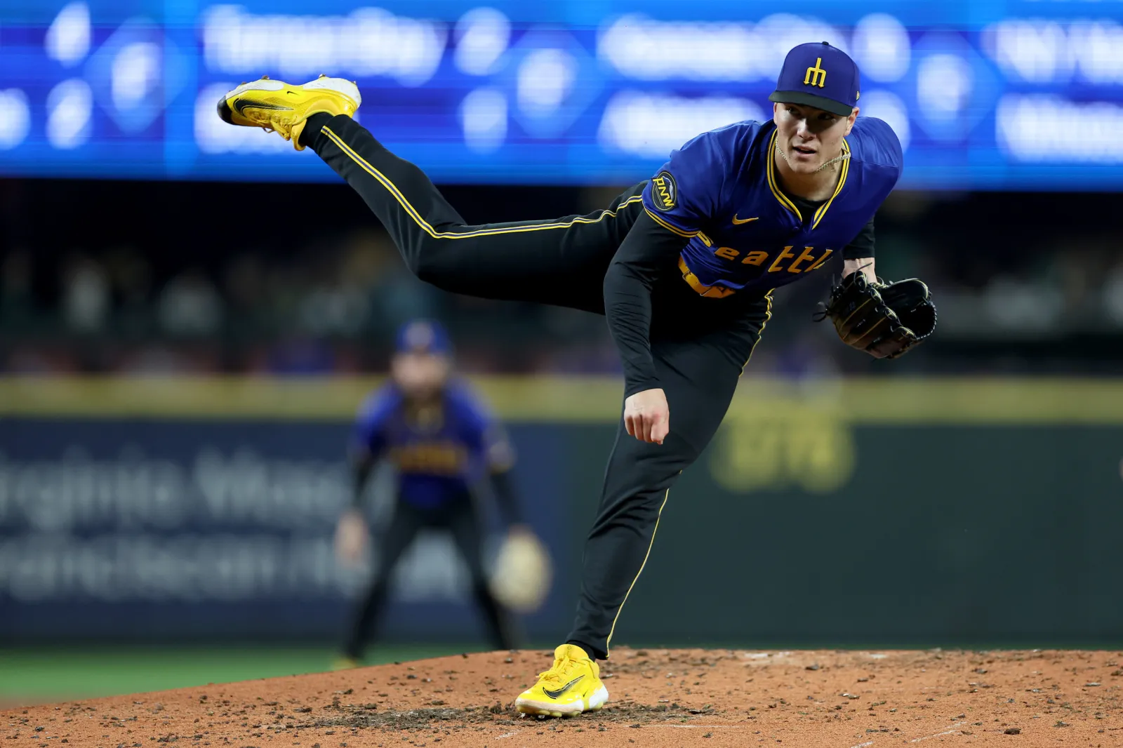 Red Sox Land Mariners' Brian Woo In Shocking Blockbuster Trade Proposal - Newsweek