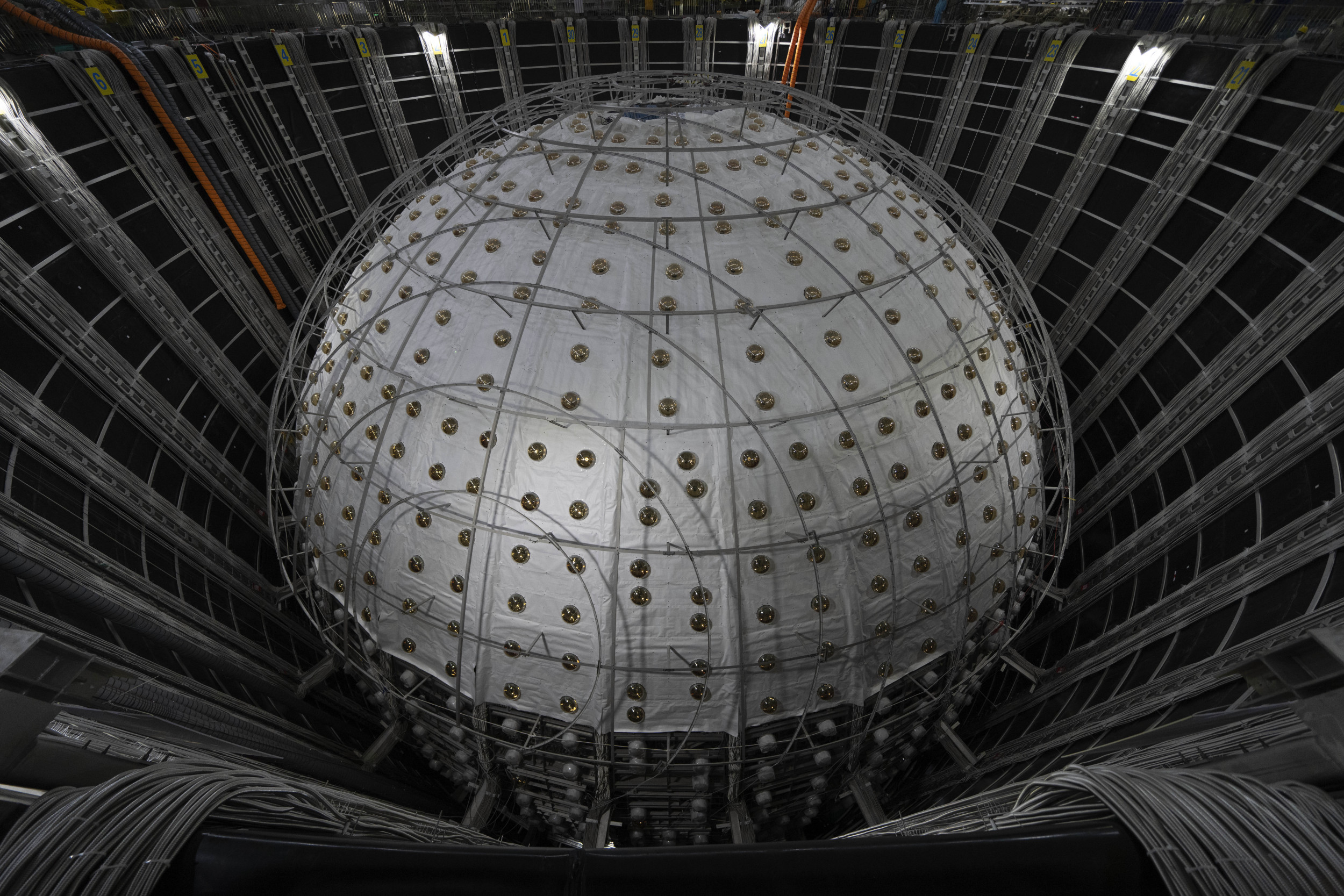 2547325-china-juno-observer.