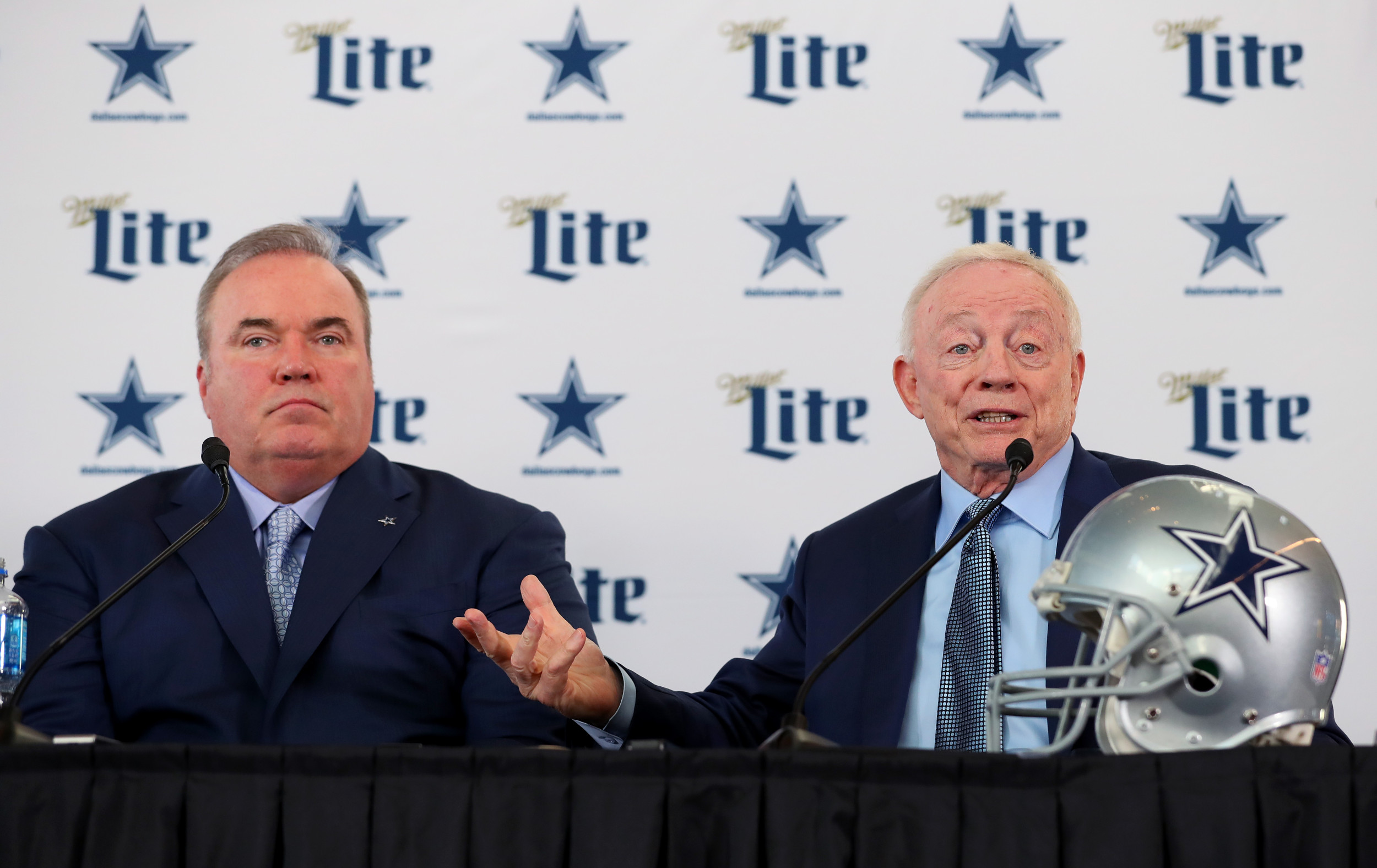 Former NFL Sack Leader Floated as Cowboys' Micah Parsons Replacement -  Newsweek
