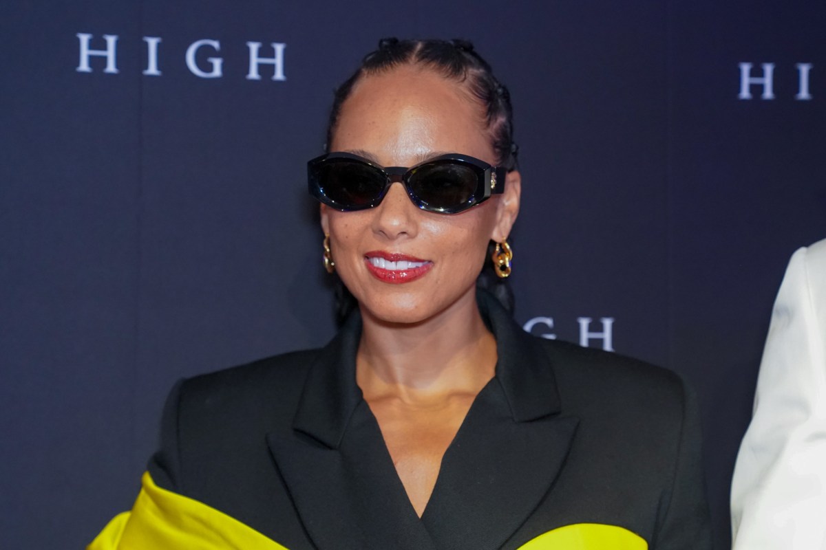 Alicia Keys Celebrates 18-Year-Old Stepson in Rare Photos - Newsweek, image size:1200x800