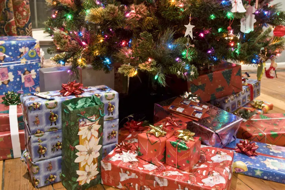 Americans Say Santa Will Be Less Generous This Year