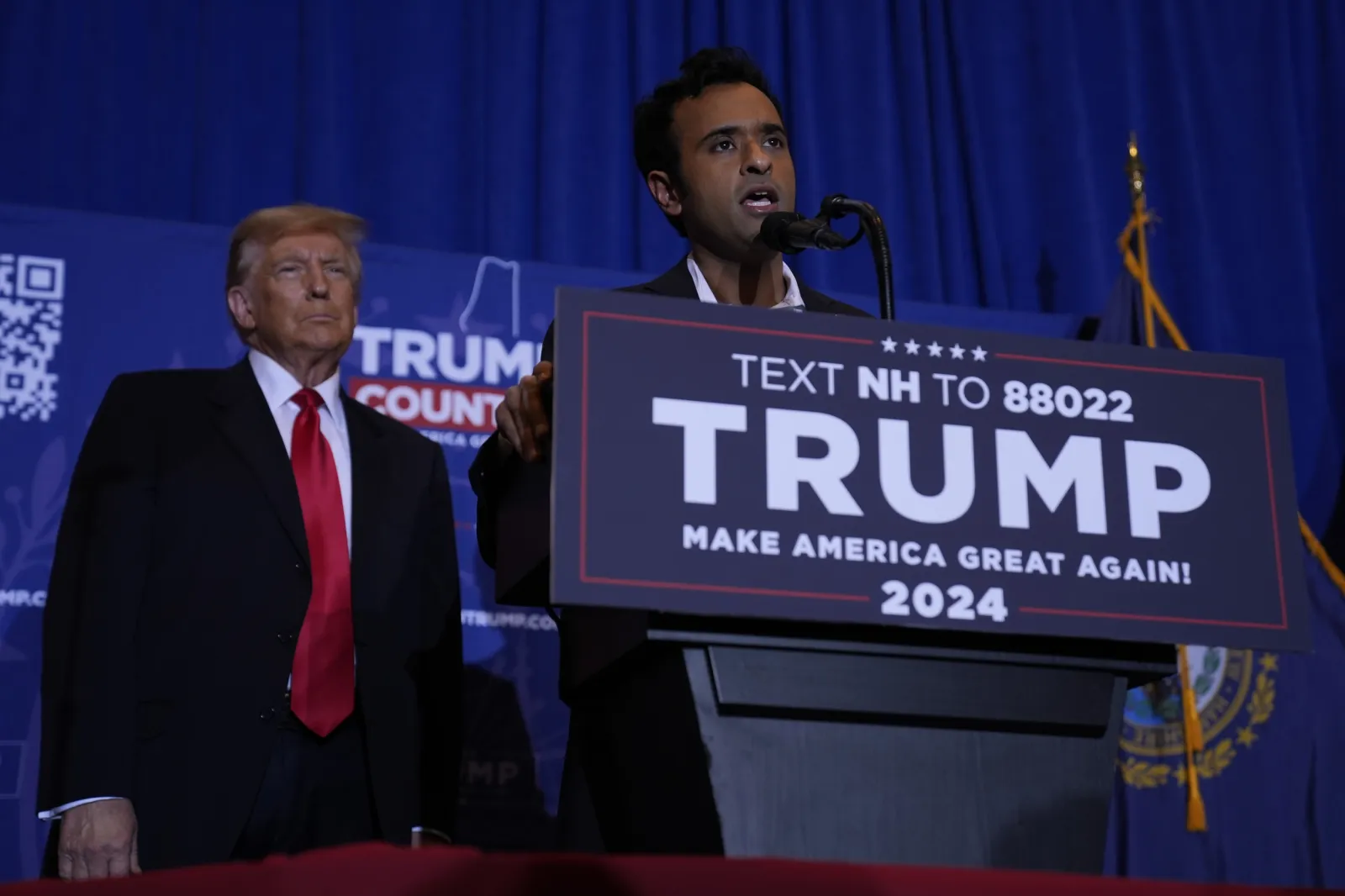MAGA Civil War Erupts as Trump Backers Turn on Vivek Ramaswamy Over H ...