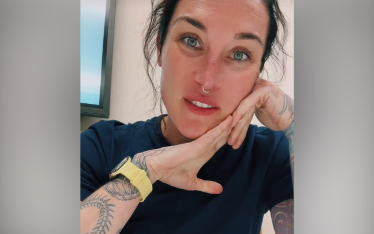 ER Nurse With Tattoos Left Furious by Male Patient’s Question, image size:1200x750