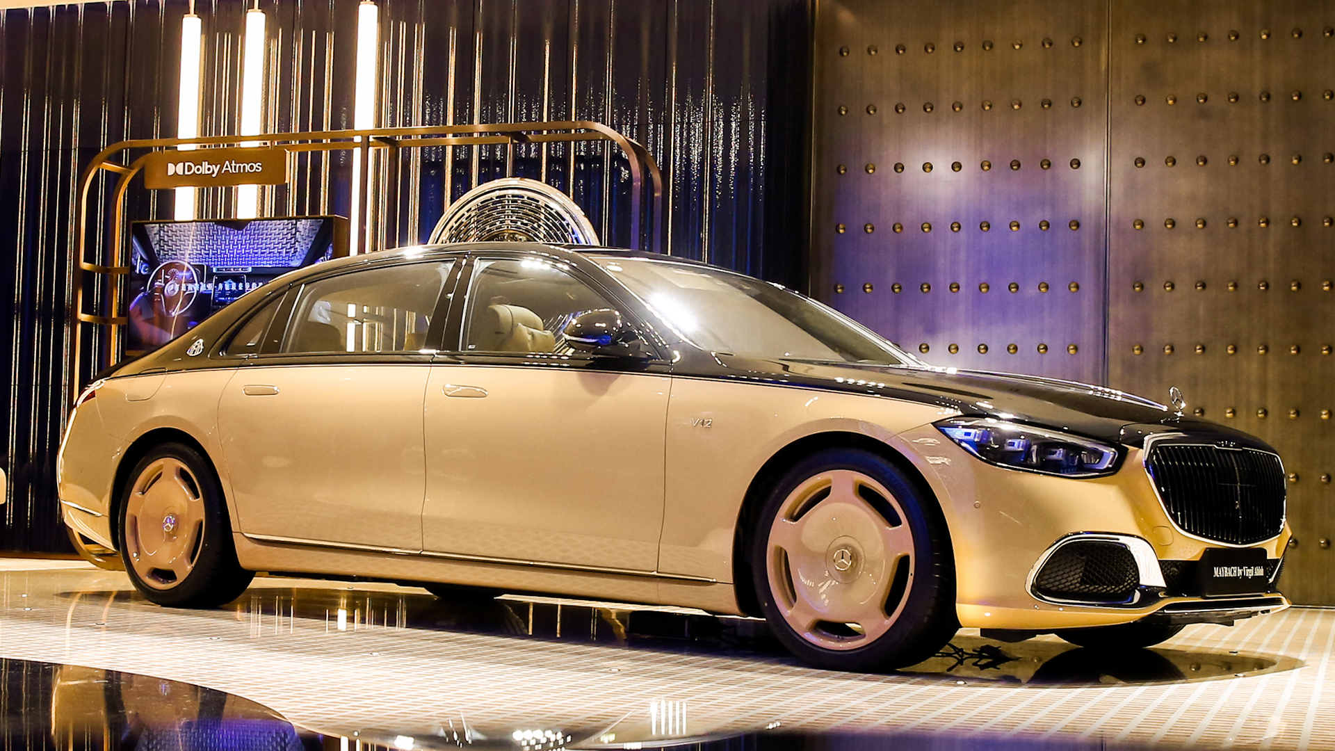 MAYBACH MANUFAKTUR THE DIPLOMAT Permaisuri | RAVE DIPLOMAT MAYBACH MANUFAKTUR THE DIPLOMAT Permaisuri | RAVE DIPLOMAT