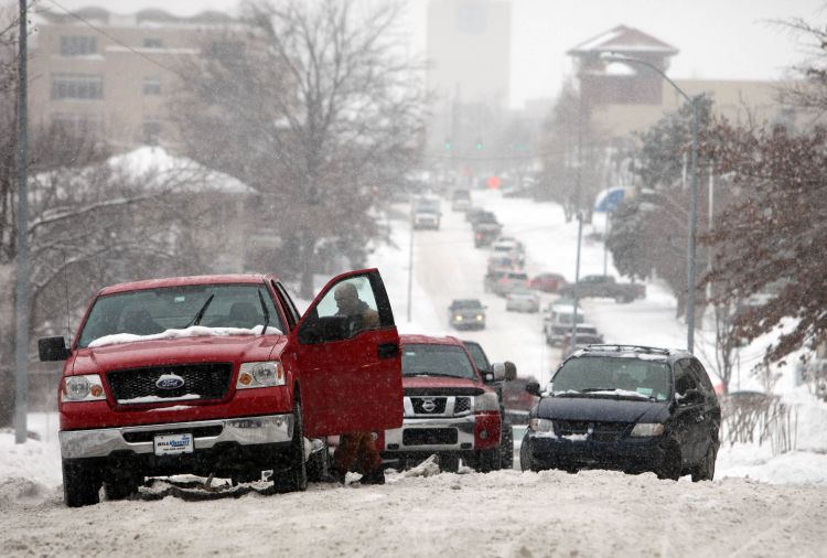Winter Weather Warnings in 15 States As 15 Inches of Snow To Hit - Newsweek