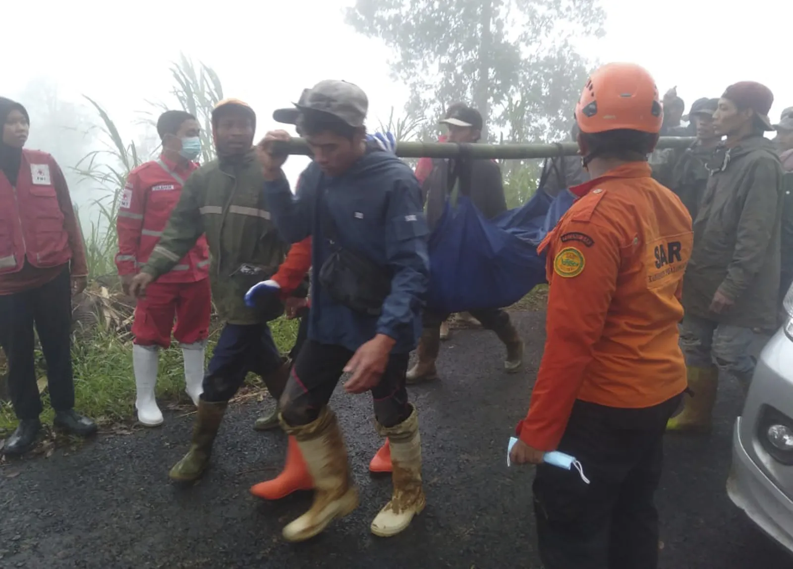 Landslides and Flash Floods Leave 17 Dead and Several Missing - Newsweek