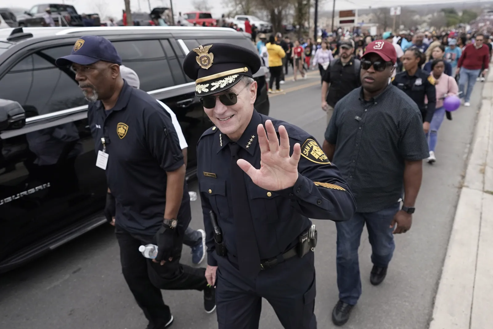 Suspect Dead After 7 Officers Shot in San Antonio - Newsweek