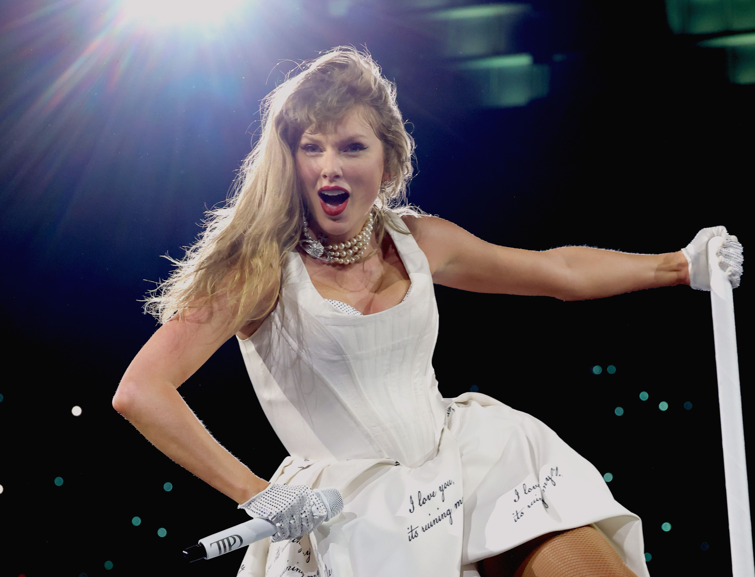 2573556-taylor-swift.jpg?w=