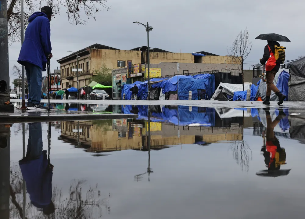 Atmospheric River Set to Strike US: Heavy Rain and Snow Forecast - Newsweek