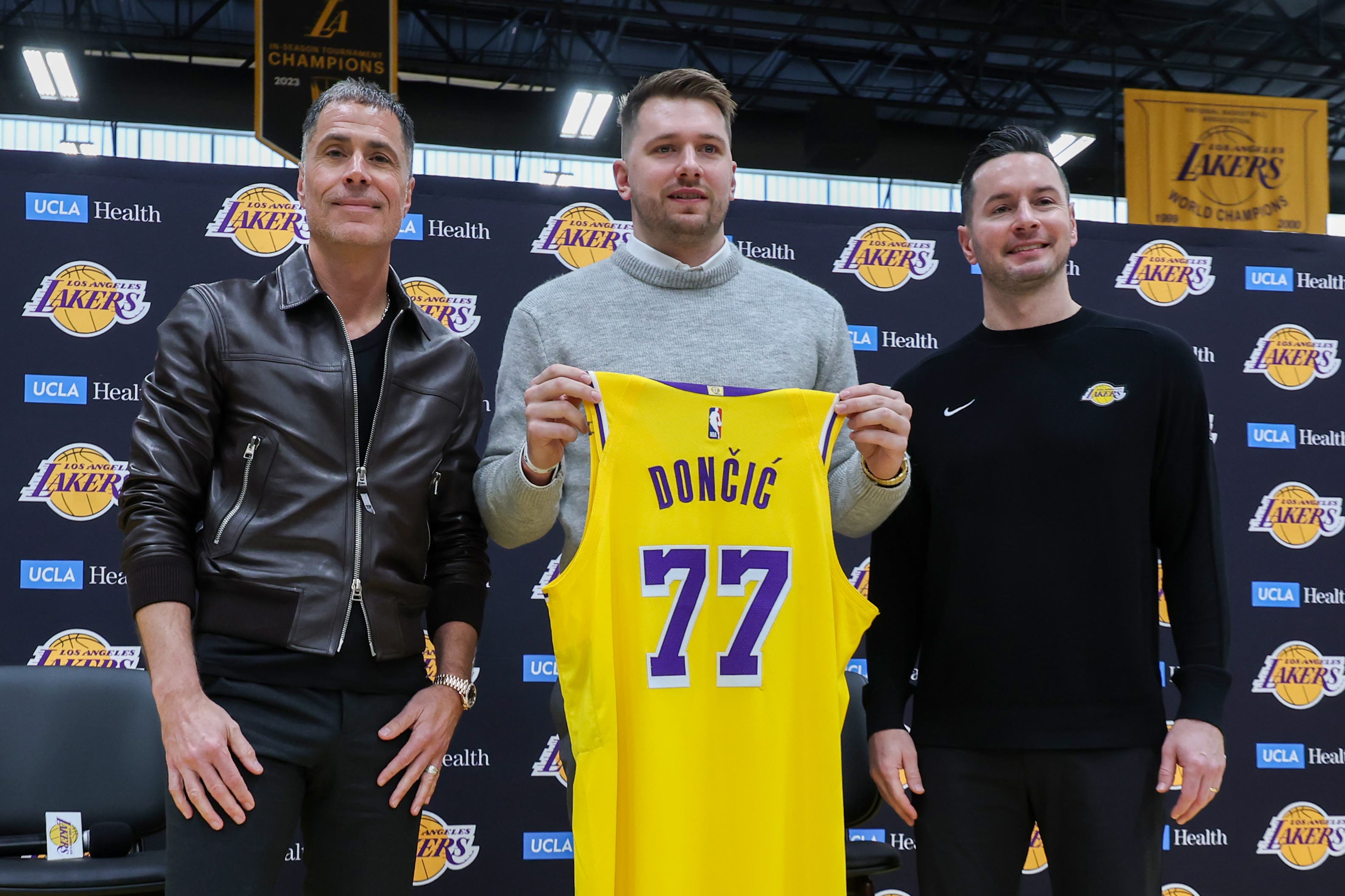 モ*グ様 刺繍 NBAユニフォーム LA Lakers Luka Doncic Nike LA Lakers Purple Luka Doncic Statement Edition