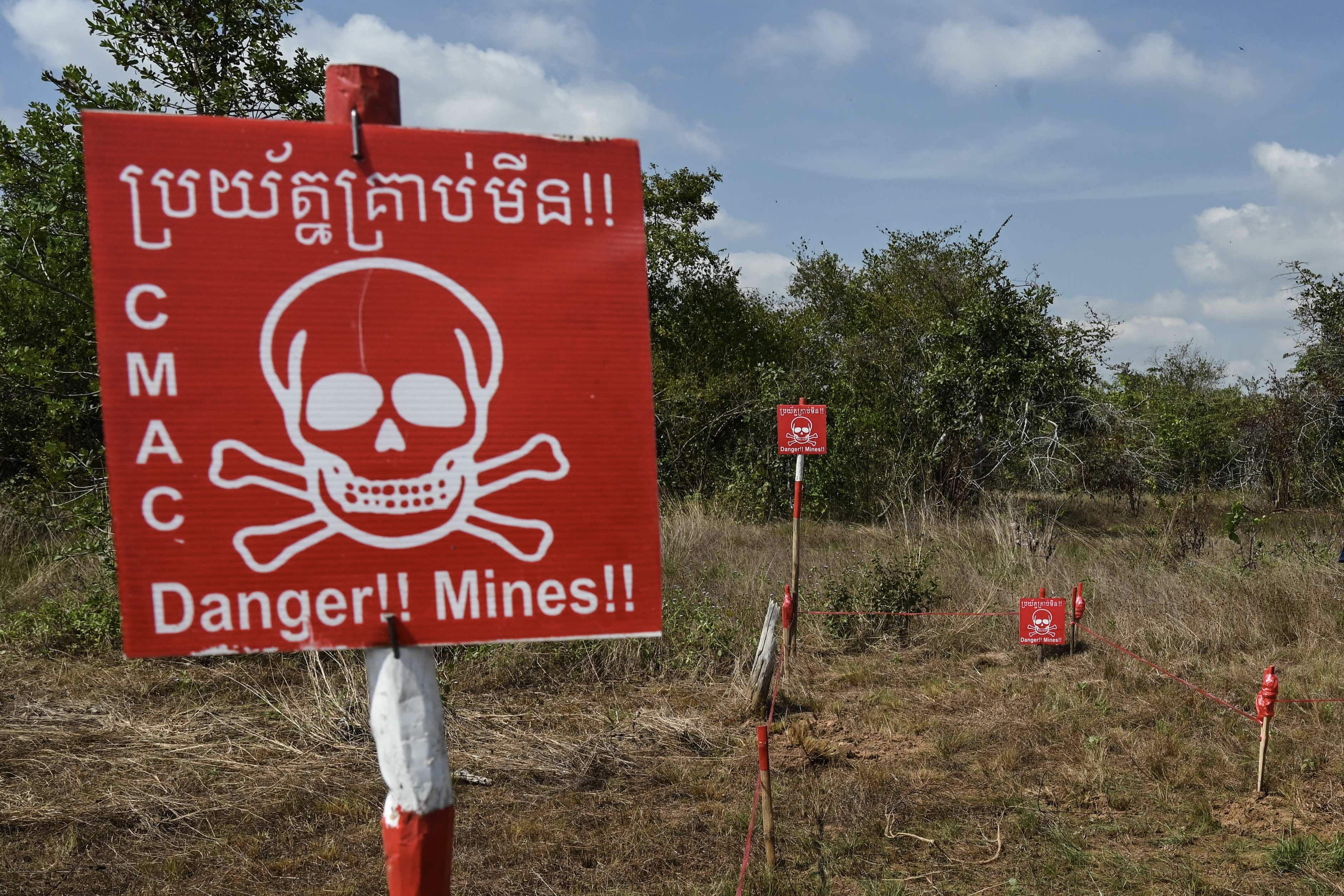 2583877-china-landmines- 2583877-china-landmines-
