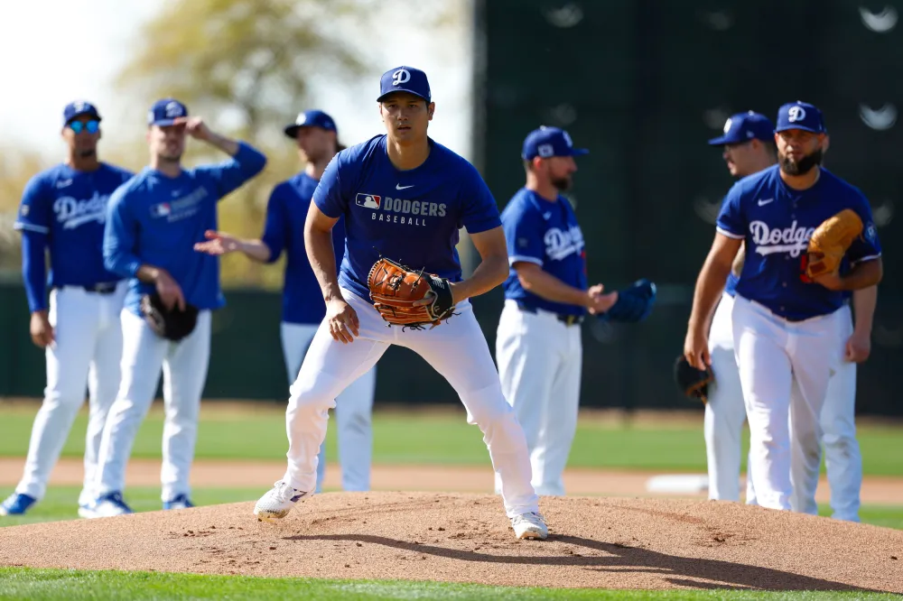 3 Dodgers Pitchers to Compete for 1 Starting Rotation Spot in Camp ...
