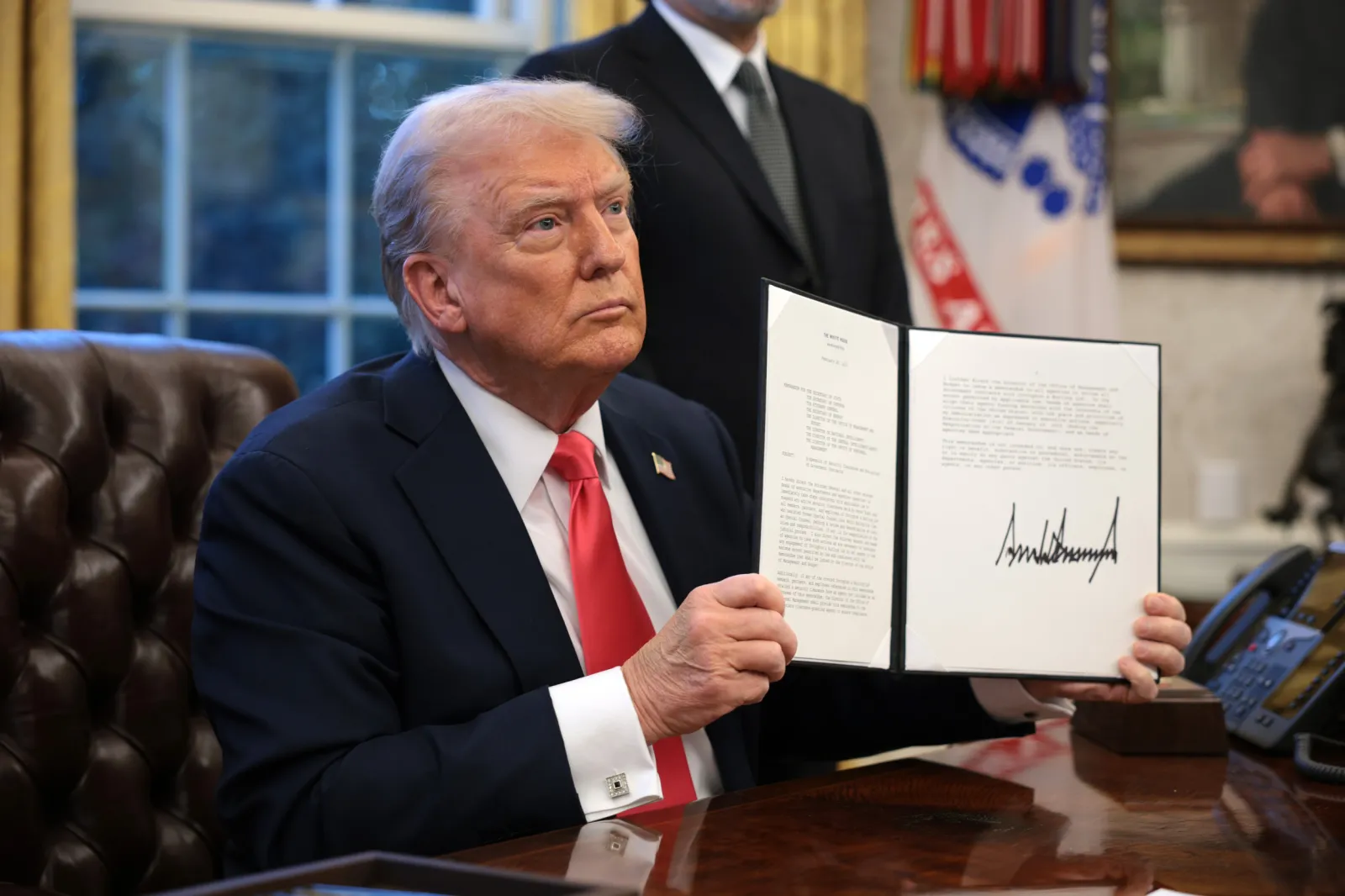 Donald Trump Threatens to Sue People Using Anonymous Sources - Newsweek