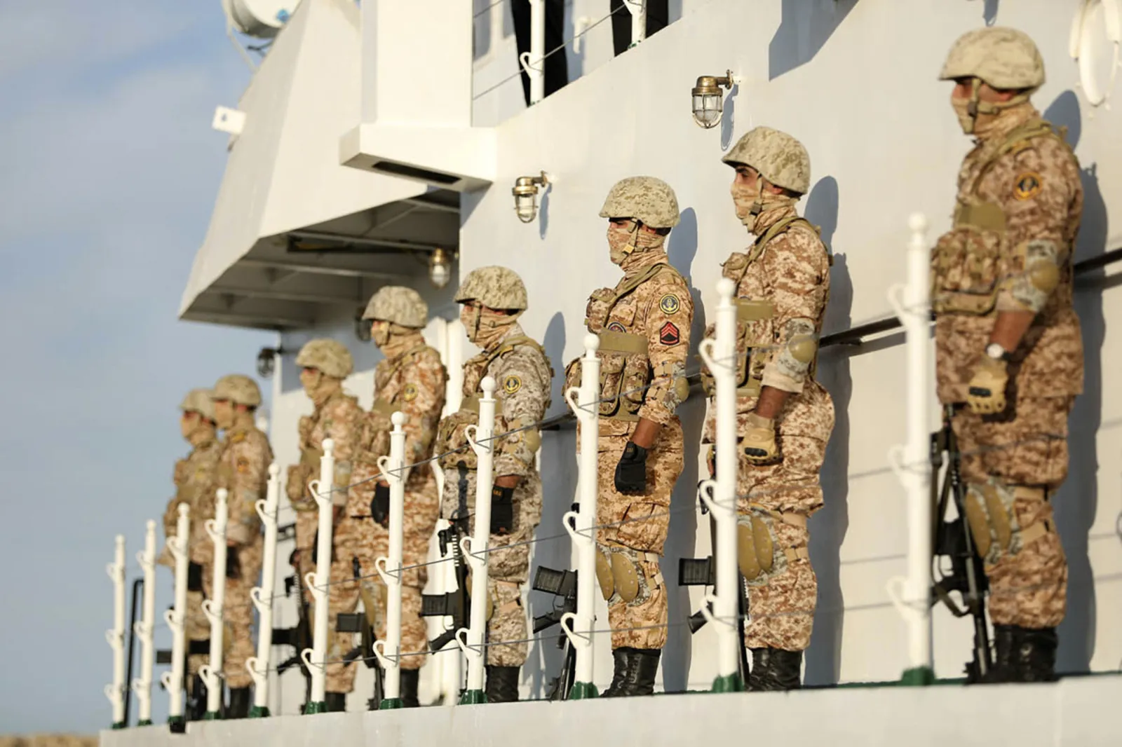 بحرية الجيش الإيراني (أ ب)