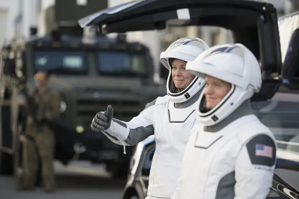 SpaceX Scrubs Flight to Replace NASA Astronauts Due to Launch Pad Issue