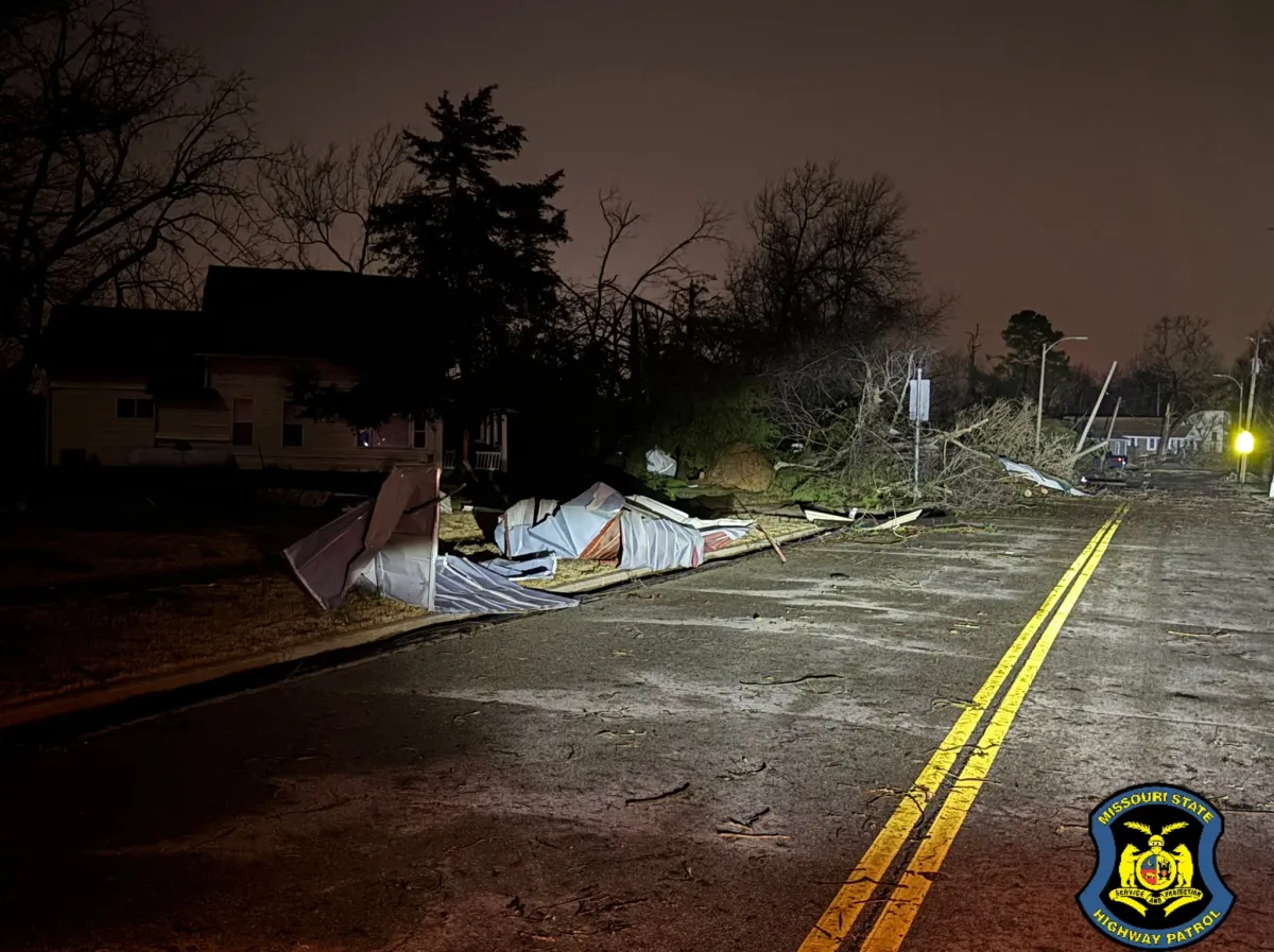 Deadly Tornadoes Tear Through Midwest - Newsweek