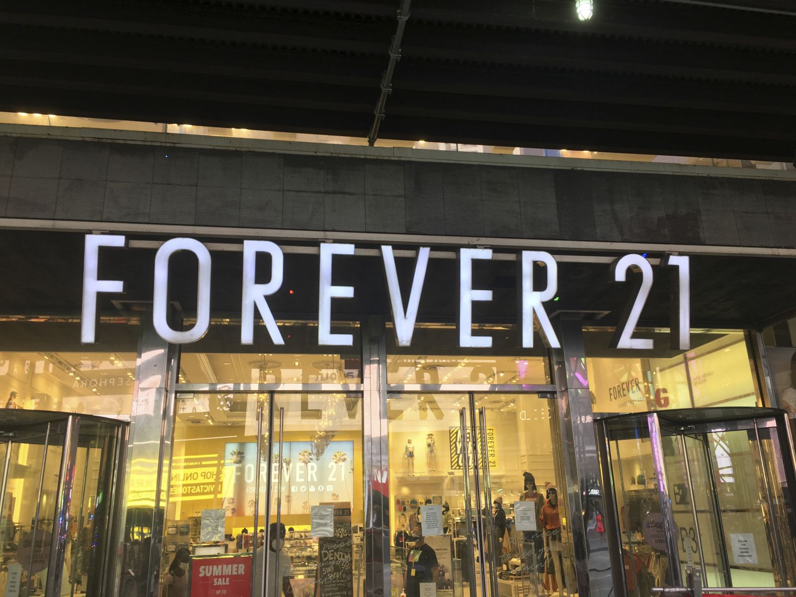 Forever 21 Trademark Owner Called Buying Store 'Biggest Mistake' Before ...