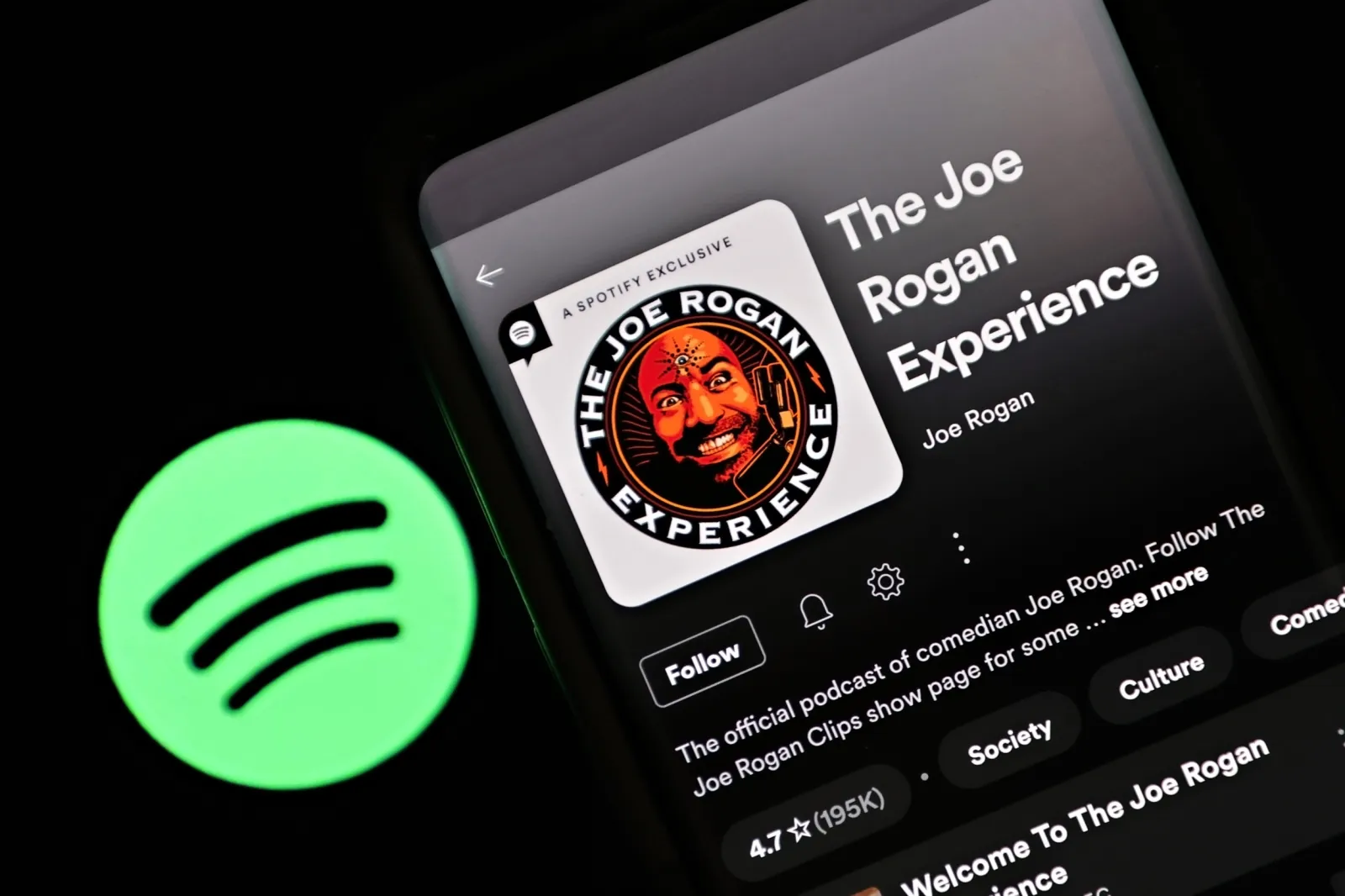 Anti-Trump Podcast Nearly Doubles Joe Rogan’s Downloads - Newsweek