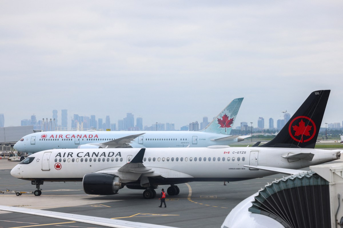 Flight bookings from Canada to the US plummet over 70%