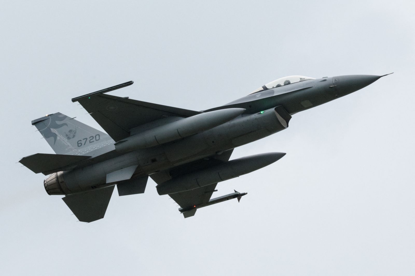Photo Shows Taiwan’s New F-16 Jet To Counter China Threat - Newsweek