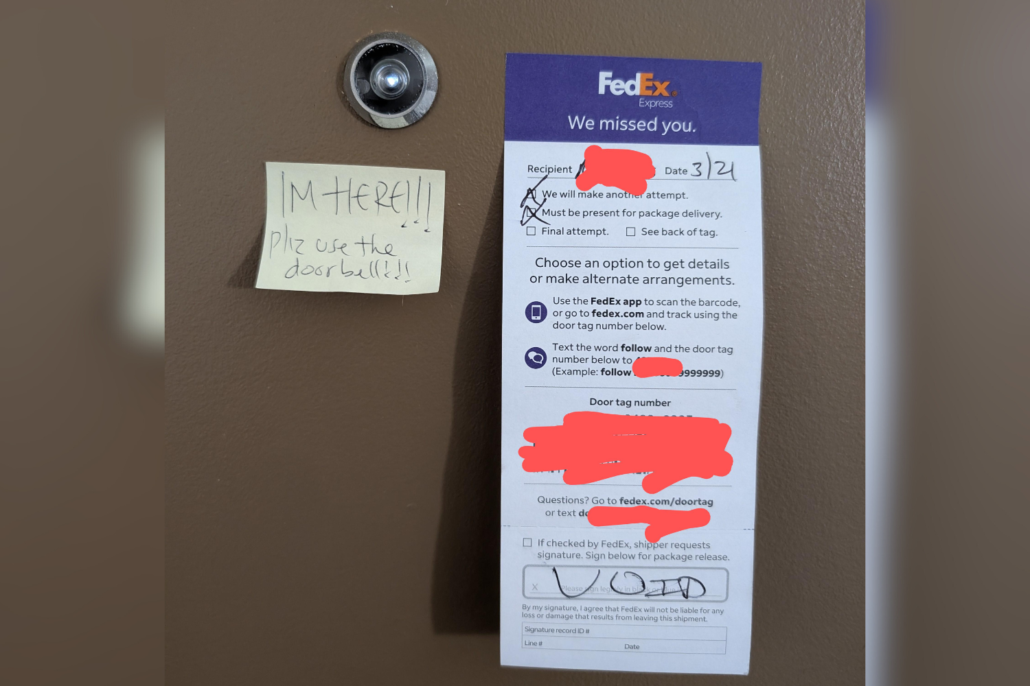 FedEx 店舗サイン Man Waits at Home for Days for Important Package, Then Sees What